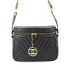 Chanel CC Chevron Caviar Vanity Case with Chain Secondhand