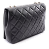 Chanel CC Quilted Lambskin Diamond Full Flap Secondhand