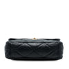 Chanel Maxi Lambskin 19 Flap Secondhand